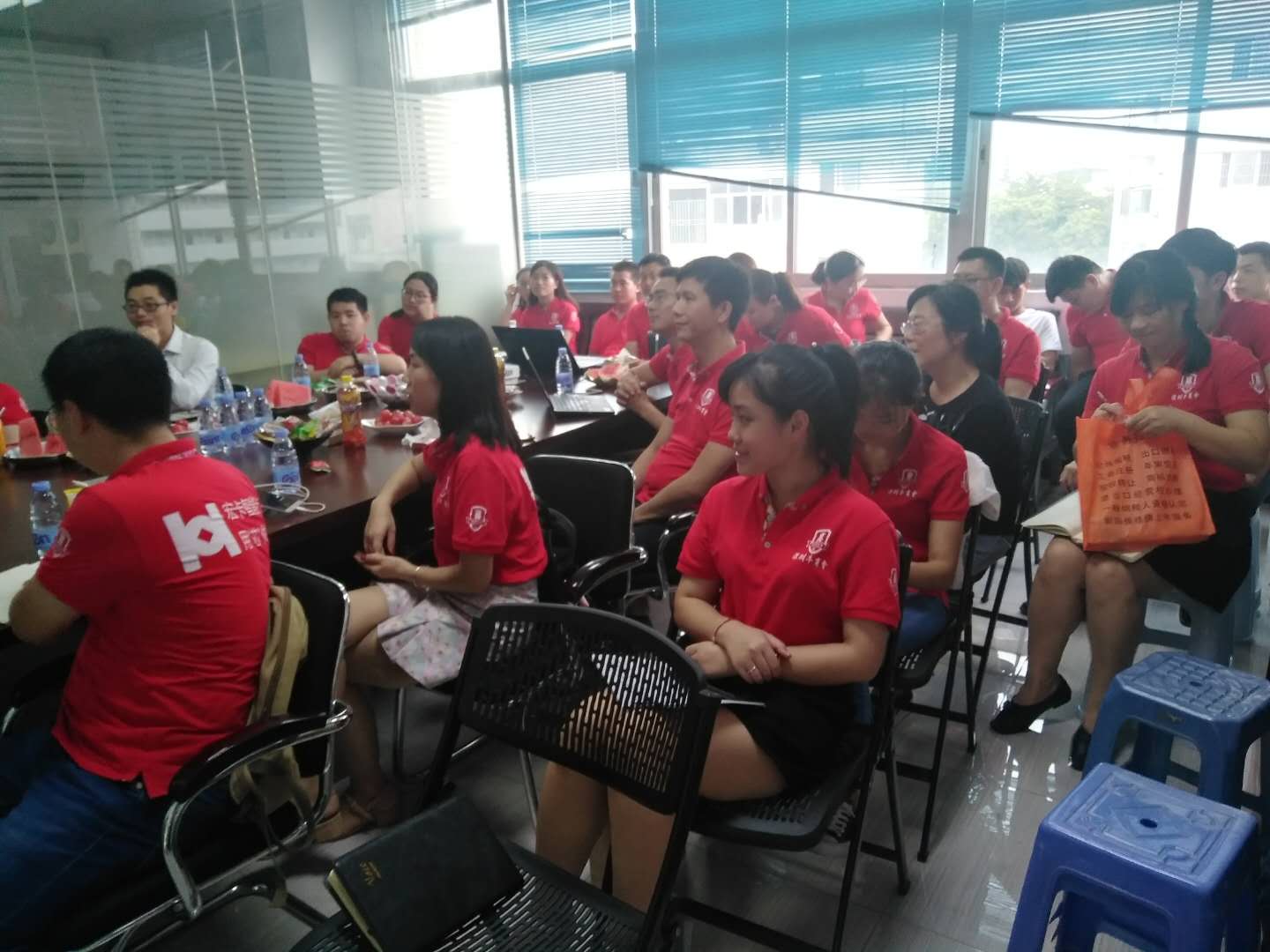 認真聽分享的小伙伴