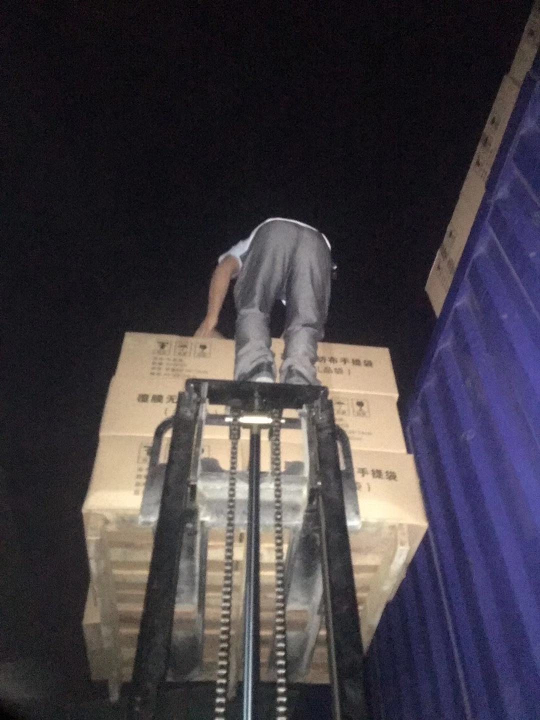 天地壹號(hào)覆膜無紡布袋出貨 天地壹號(hào)覆膜無紡布袋出貨